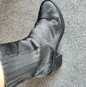 Uggs 100% Leather boots